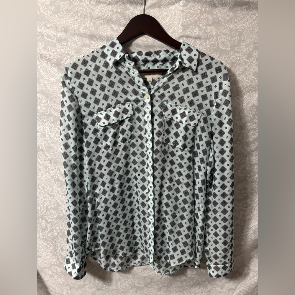 button up - Picture 2 of 4
